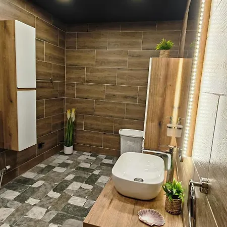 Modern With Terrace 切佩拉雷